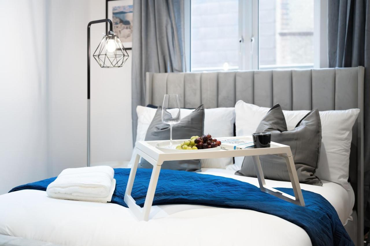 Chic 3 Bed Apartment Near London Bridge With Balcony المظهر الخارجي الصورة