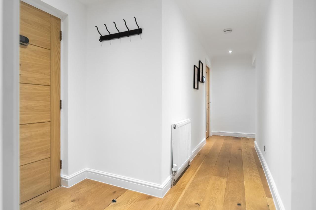 Chic 3 Bed Apartment Near London Bridge With Balcony المظهر الخارجي الصورة