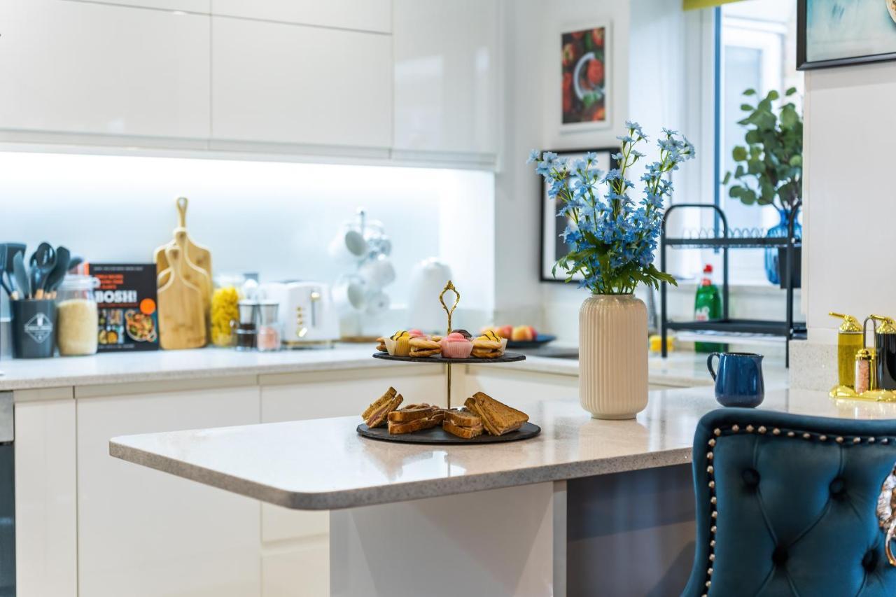Chic 3 Bed Apartment Near London Bridge With Balcony المظهر الخارجي الصورة